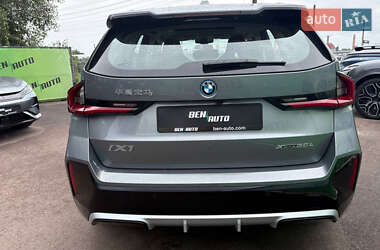 Внедорожник / Кроссовер BMW iX1 2023 в 