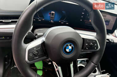 Внедорожник / Кроссовер BMW iX1 2023 в 