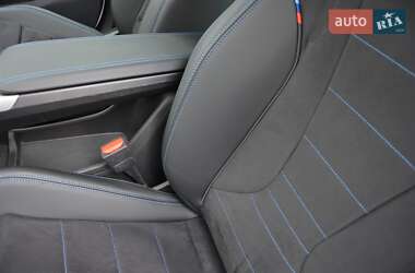 Позашляховик / Кросовер BMW iX1 2024 в 