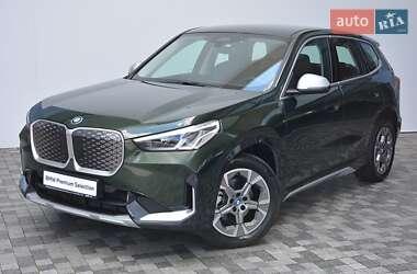 BMW iX1 2024