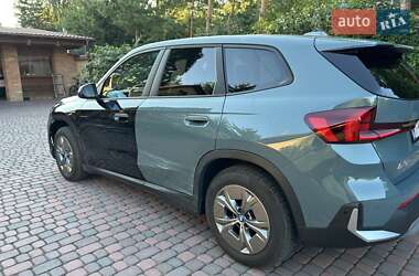 Внедорожник / Кроссовер BMW iX1 2024 в 