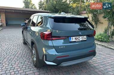 Внедорожник / Кроссовер BMW iX1 2024 в 