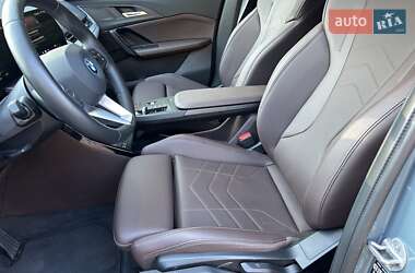 Внедорожник / Кроссовер BMW iX1 2024 в 