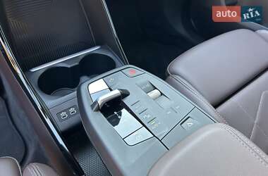 Внедорожник / Кроссовер BMW iX1 2024 в 