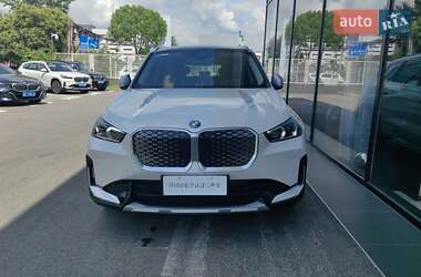 Внедорожник / Кроссовер BMW iX1 2023 в 