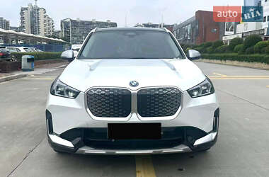 BMW iX1 2023