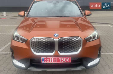 BMW iX1 2024