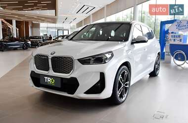 Внедорожник / Кроссовер BMW iX1 2023 в 