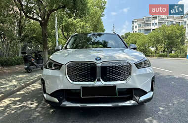 BMW iX1 2023