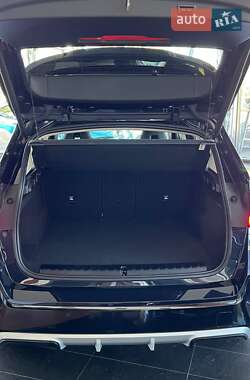 Позашляховик / Кросовер BMW iX1 2023 в 