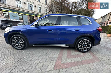 Внедорожник / Кроссовер BMW iX1 2023 в 