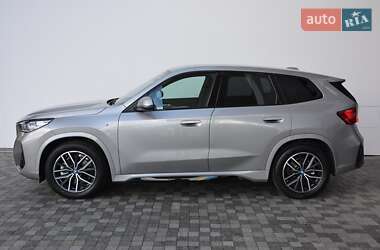 Позашляховик / Кросовер BMW iX1 2025 в 