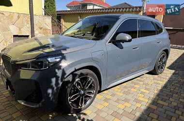 Внедорожник / Кроссовер BMW iX1 2023 в 
