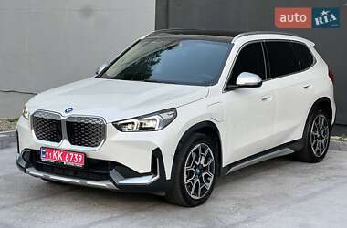 BMW iX1 2023