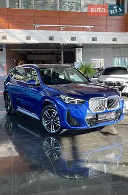 BMW iX1 2023