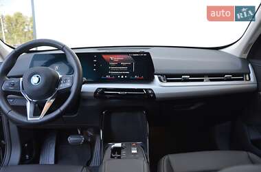 Внедорожник / Кроссовер BMW iX1 2024 в 