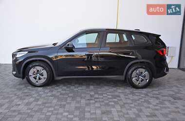 Внедорожник / Кроссовер BMW iX1 2024 в 