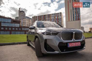 Внедорожник / Кроссовер BMW iX1 2023 в 