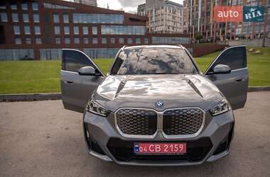Внедорожник / Кроссовер BMW iX1 2023 в 