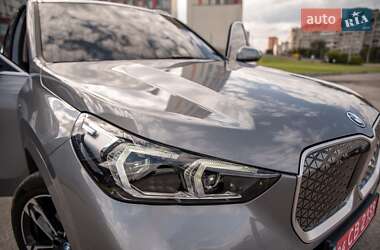 Внедорожник / Кроссовер BMW iX1 2023 в 