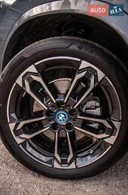 Внедорожник / Кроссовер BMW iX1 2023 в 