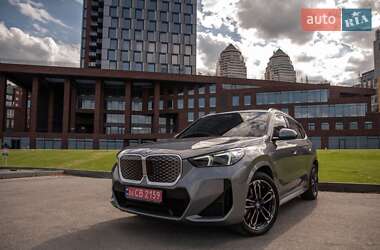 Внедорожник / Кроссовер BMW iX1 2023 в 