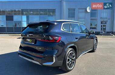 Внедорожник / Кроссовер BMW iX1 2023 в 
