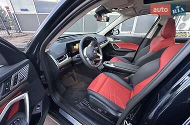 Внедорожник / Кроссовер BMW iX1 2023 в 
