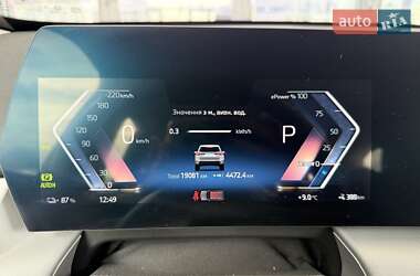 Позашляховик / Кросовер BMW iX1 2024 в 
