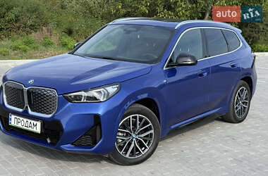 Внедорожник / Кроссовер BMW iX1 2022 в 