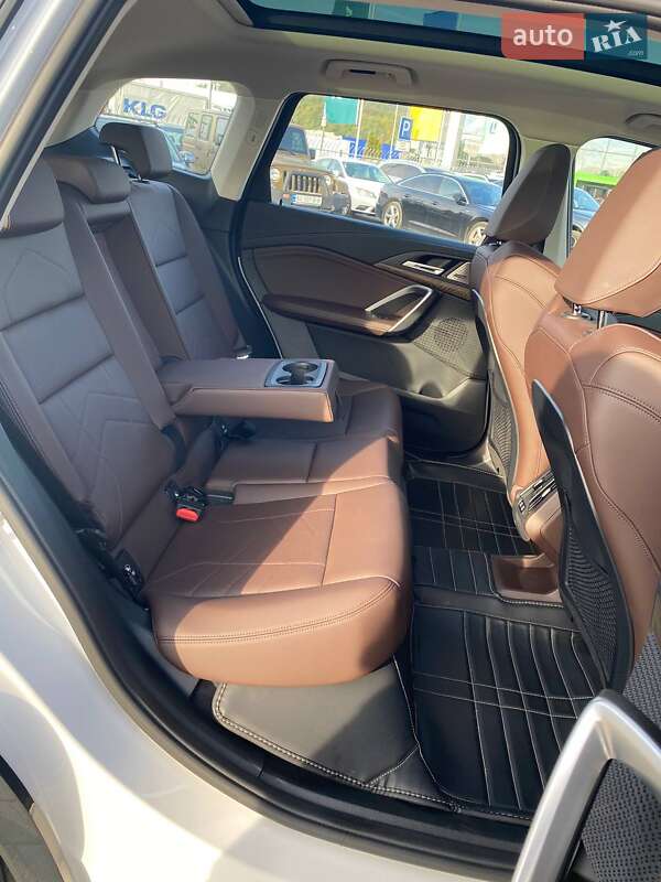 Внедорожник / Кроссовер BMW iX1 2023 в Мукачево