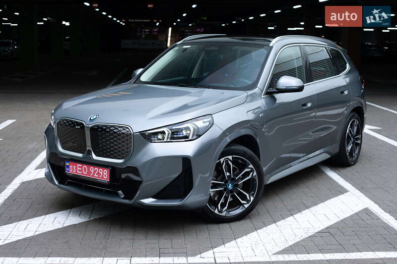 BMW iX1 2023