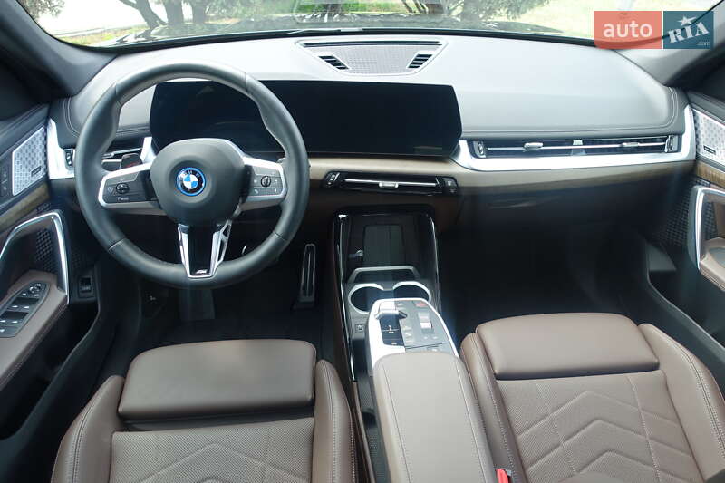 Позашляховик / Кросовер BMW iX1 2024 в Дніпрі