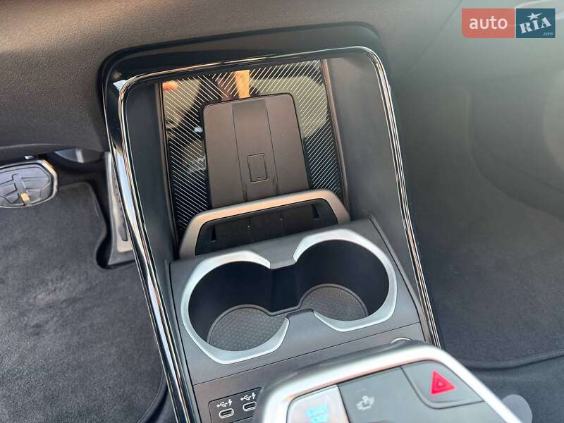 Позашляховик / Кросовер BMW iX1 2024 в Житомирі фото 26 Позашляховик / Кросовер BMW iX1 2024 в Житомирі