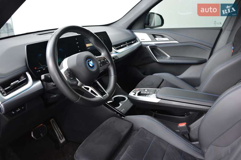 Позашляховик / Кросовер BMW iX1 2024 в Києві фото 5 Позашляховик / Кросовер BMW iX1 2024 в Києві