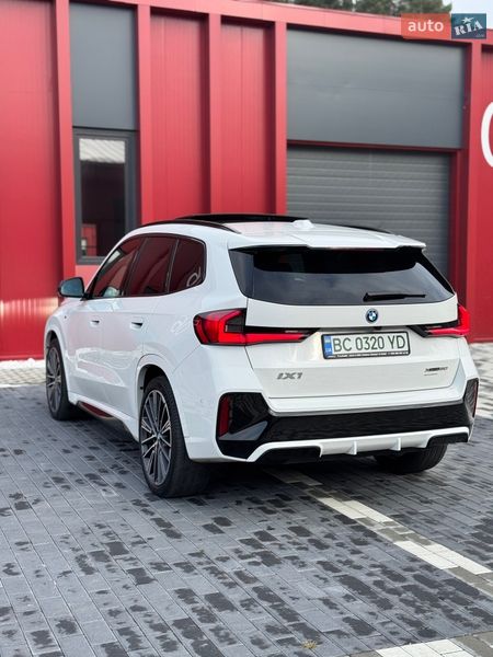 Внедорожник / Кроссовер BMW iX1 2022 в Львове
