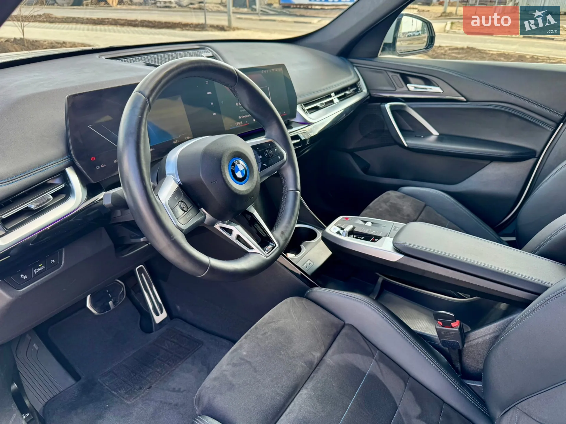 2024 BMW iX1 - мініатюра 9
