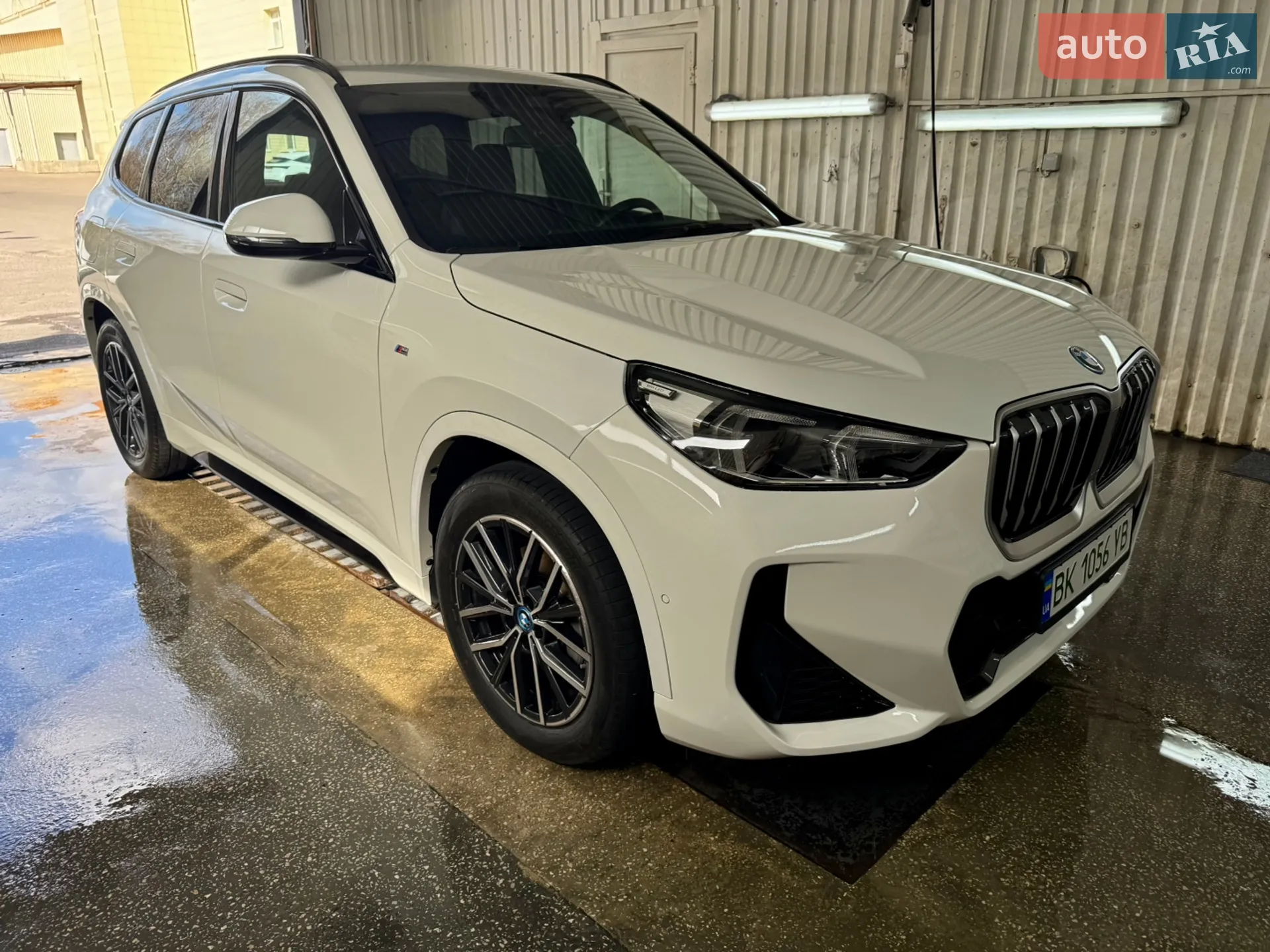 2024 BMW iX1 - мініатюра 13