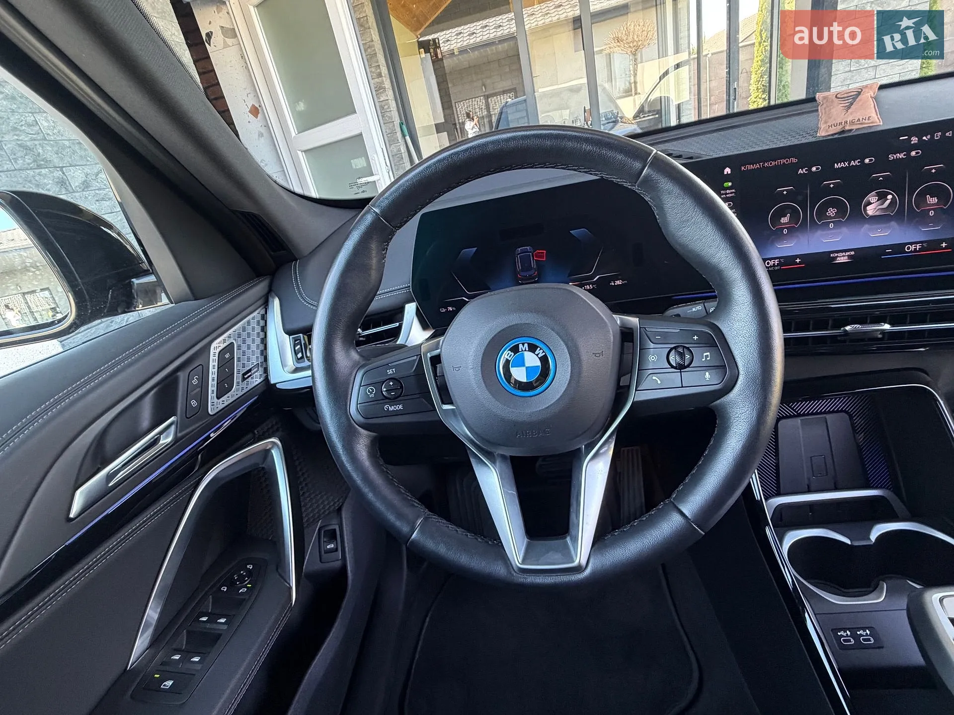 2023 BMW iX1 - мініатюра 42