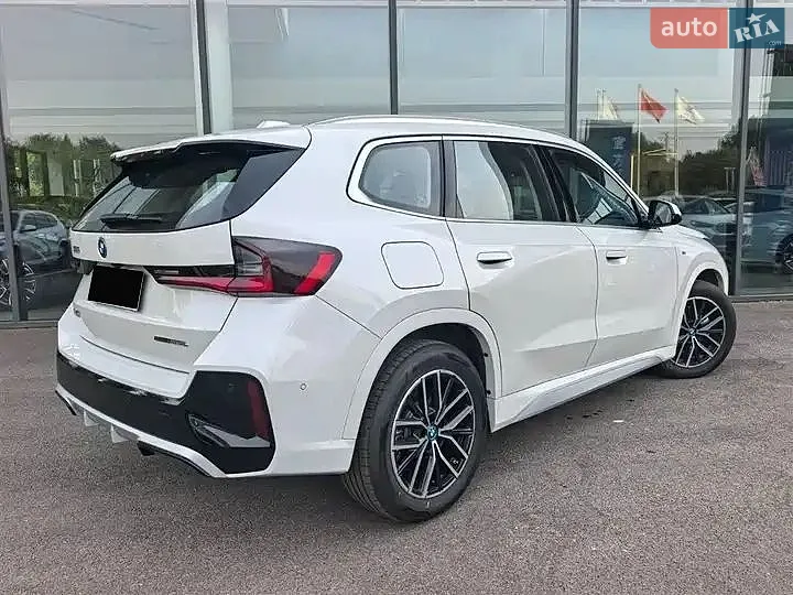 2025 BMW iX1 - мініатюра 4