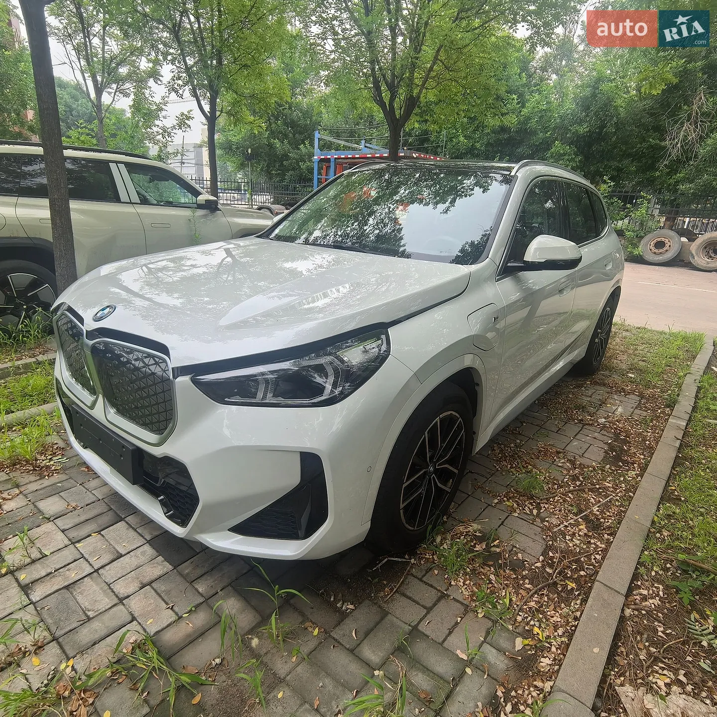 2025 BMW iX1 - мініатюра 8