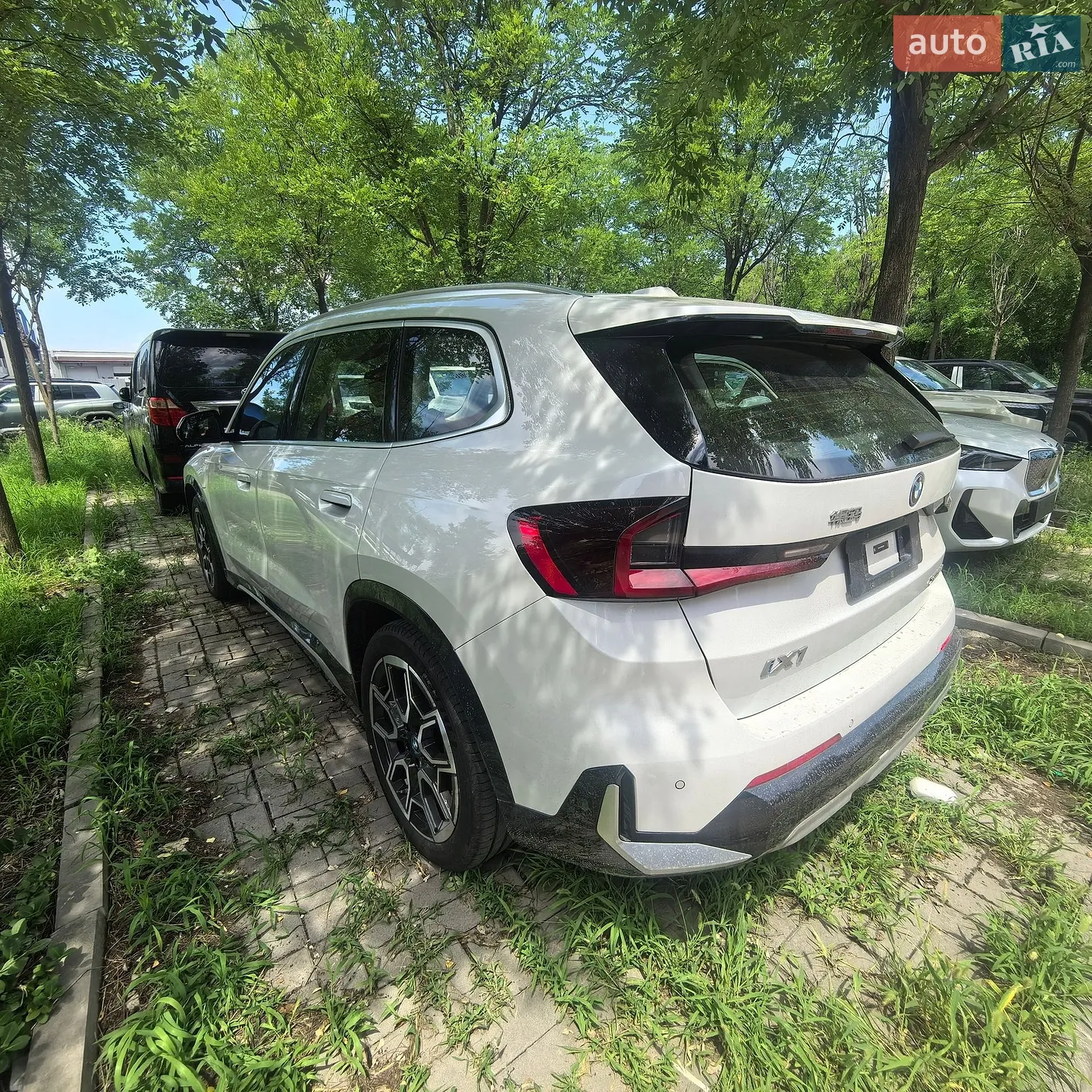 2024 BMW iX1 - мініатюра 8