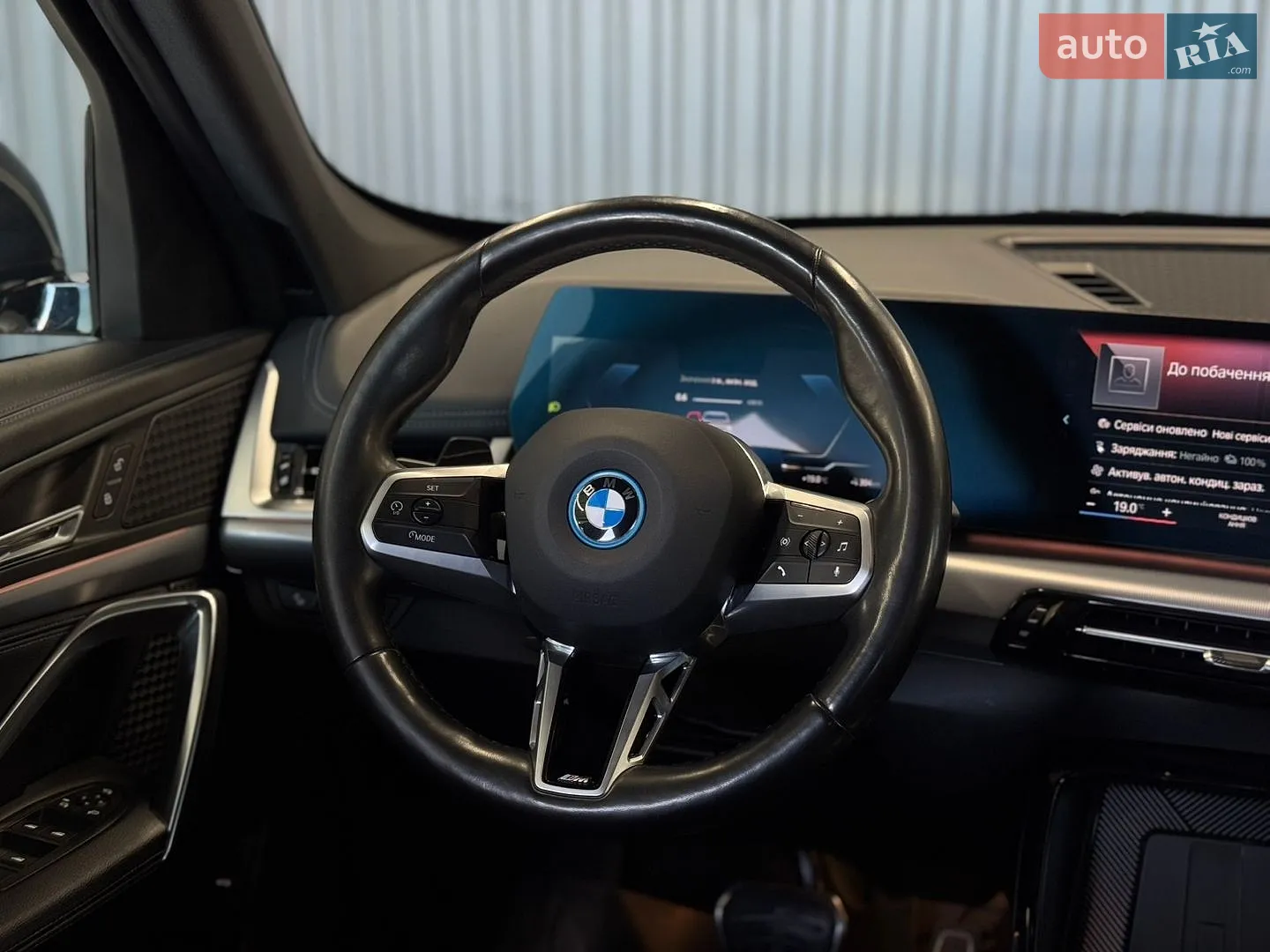 2022 BMW iX1 - мініатюра 18