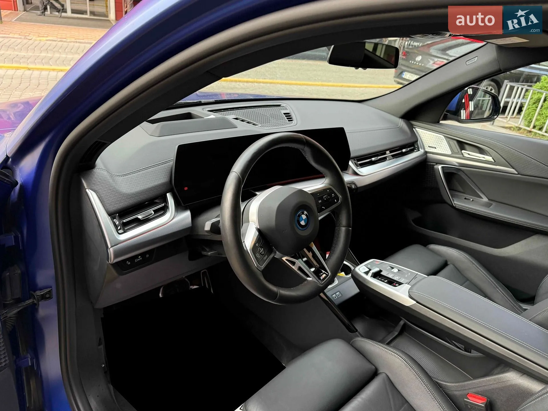 2023 BMW iX2 - мініатюра 18