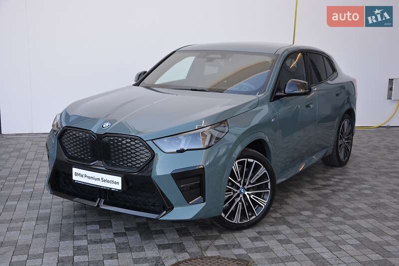 Позашляховик / Кросовер BMW iX2 2024 в  фото Позашляховик / Кросовер BMW iX2 2024 в