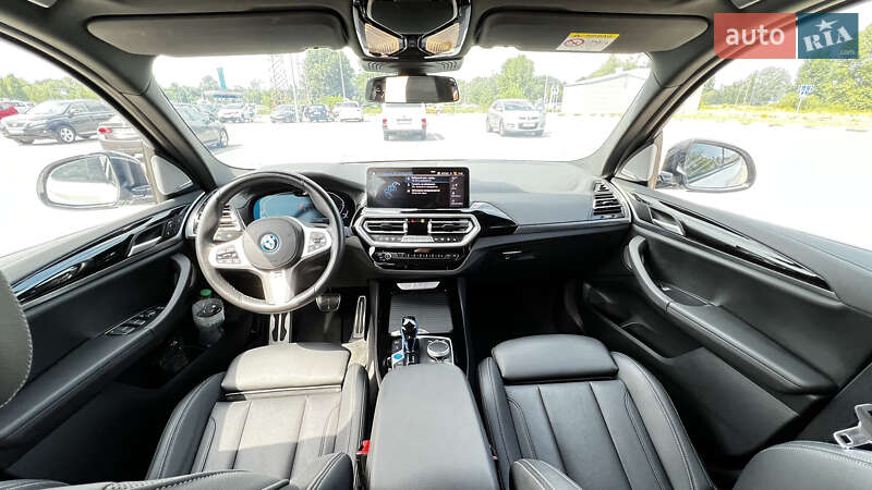 Внедорожник / Кроссовер BMW iX3 2021 в Киеве