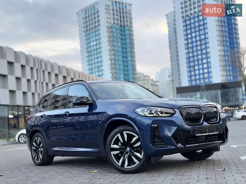 BMW iX3 2021