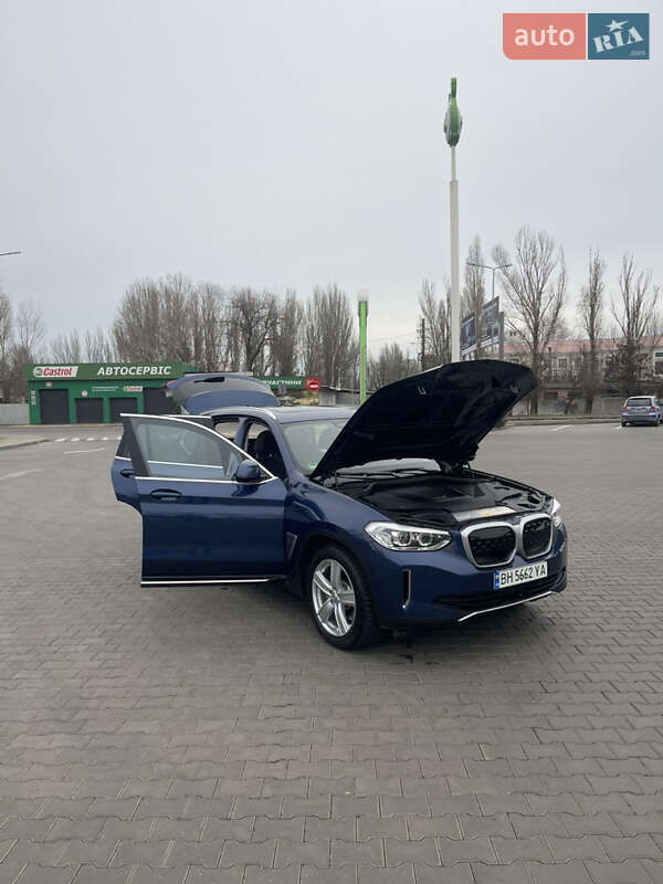 Внедорожник / Кроссовер BMW iX3 2021 в Одессе