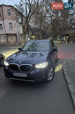 Внедорожник / Кроссовер BMW iX3 2021 в 