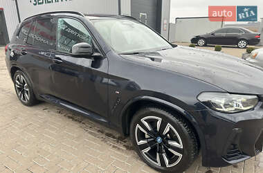 Внедорожник / Кроссовер BMW iX3 2021 в Киеве